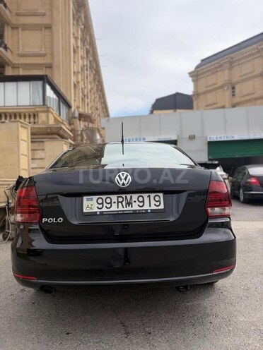 Volkswagen Polo-10