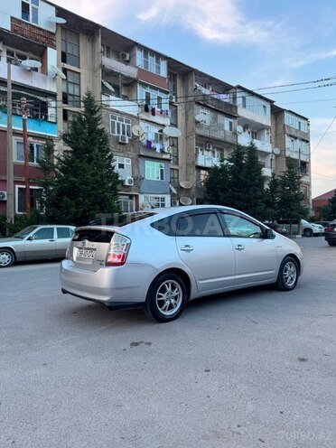 Toyota Prius-10