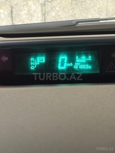 Toyota Prius-3