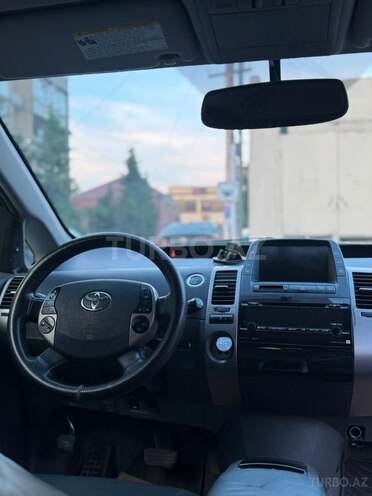 Toyota Prius-6