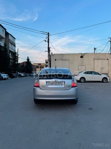 Toyota Prius-2