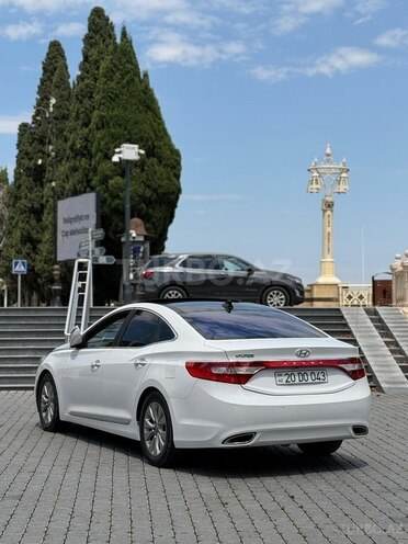 Hyundai Azera-8