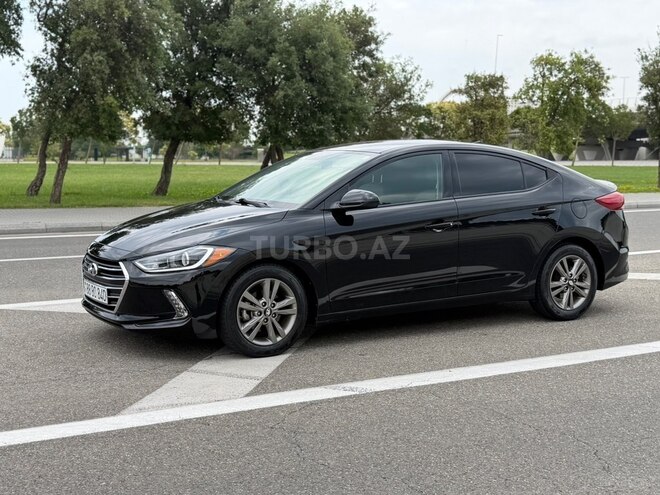 Hyundai Elantra-3