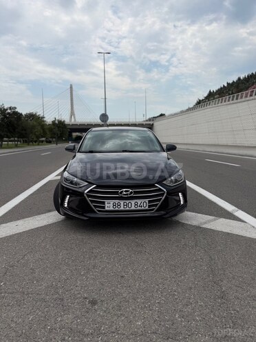 Hyundai Elantra-2