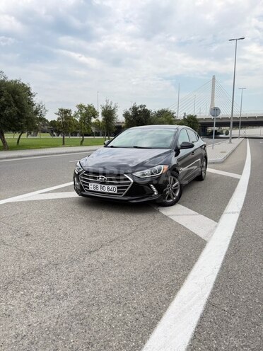 Hyundai Elantra-1