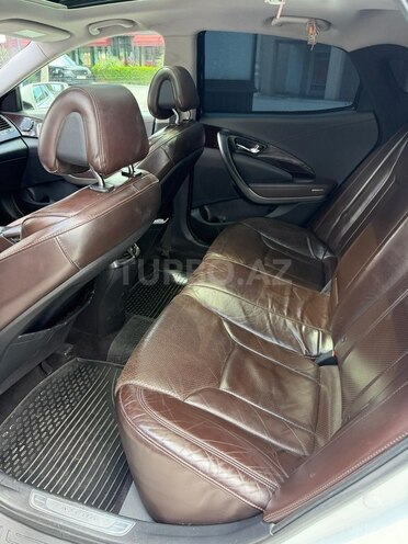 Hyundai Azera-13