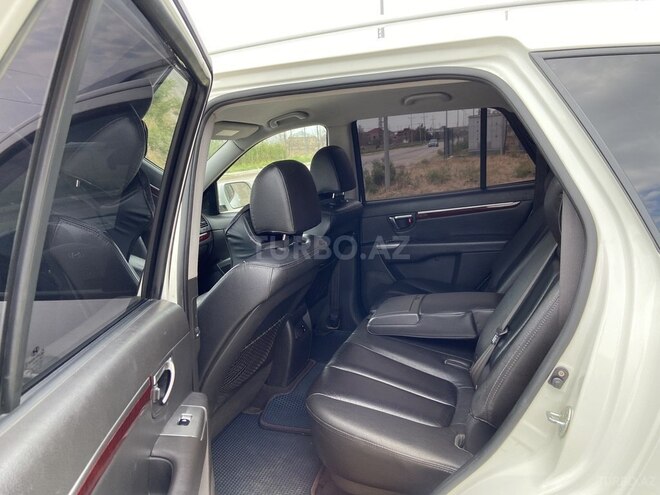 Hyundai Santa Fe-4