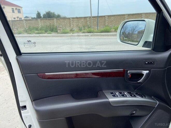 Hyundai Santa Fe-6
