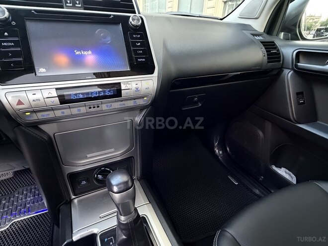 Toyota Land Cruiser Prado-9