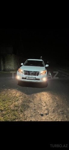 Toyota Land Cruiser Prado-13
