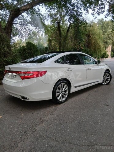 Hyundai Azera-5
