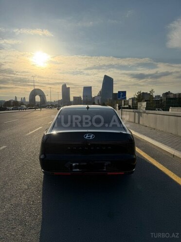 Hyundai Grandeur-2