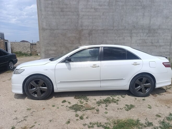 Toyota Camry-14