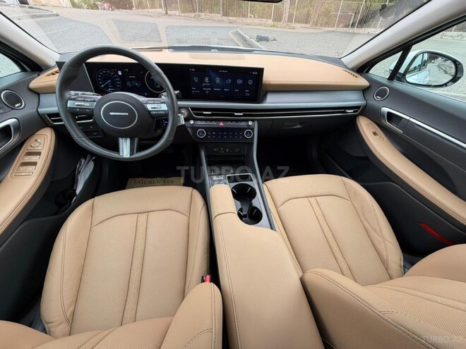Hyundai Sonata-14