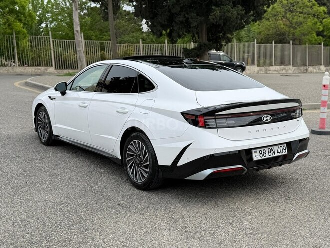 Hyundai Sonata-5