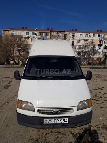 Ford Transit-1