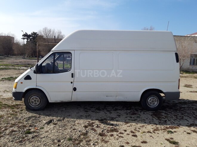 Ford Transit-7