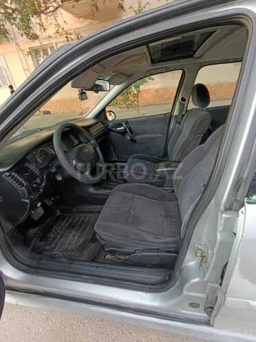 Opel Vectra-6