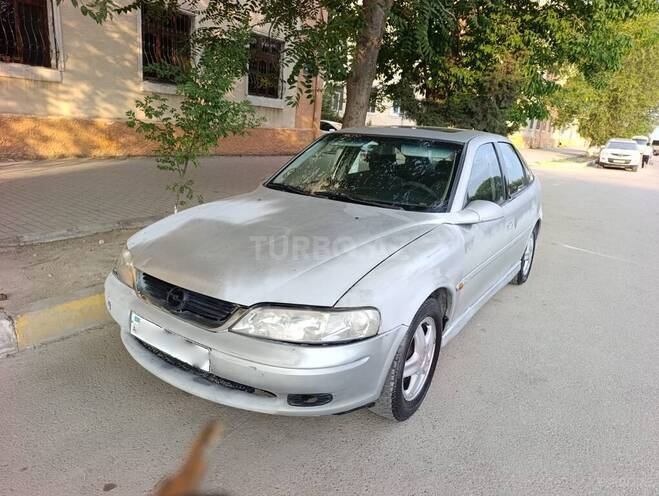 Opel Vectra-4
