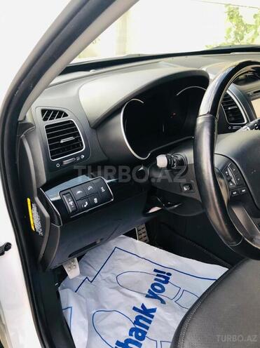 Kia Sorento-12