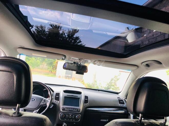 Kia Sorento-16