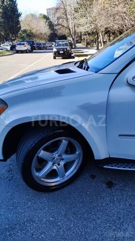 Mercedes GL 550 4MATIC-17