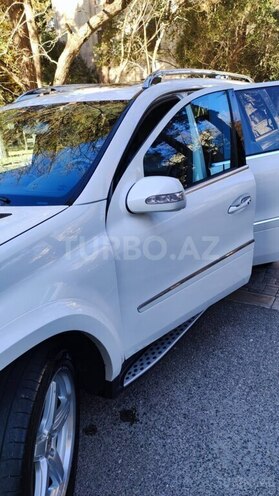 Mercedes GL 550 4MATIC-16