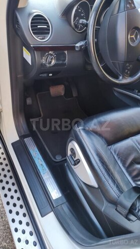 Mercedes GL 550 4MATIC-20