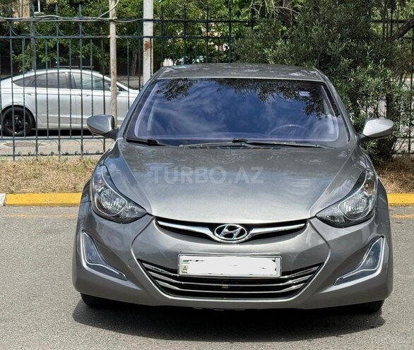 Hyundai Elantra-1