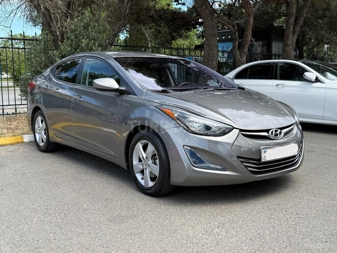 Hyundai Elantra-4