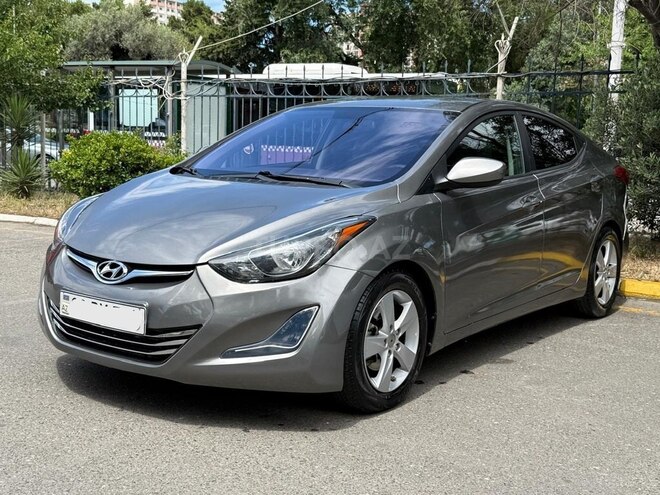 Hyundai Elantra-3