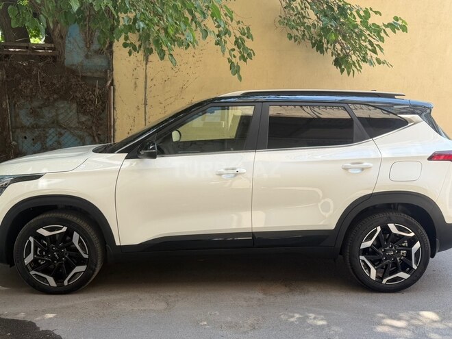 Kia Seltos-4