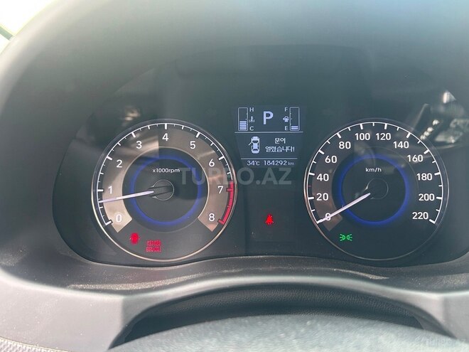 Hyundai Accent-6