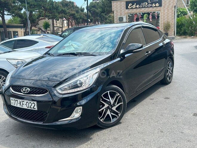 Hyundai Accent-2