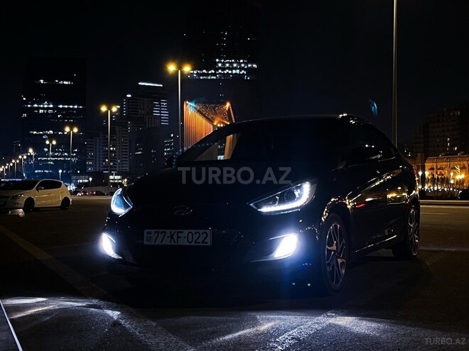 Hyundai Accent-14