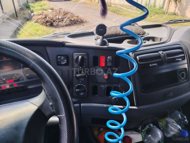Mercedes Atego 818-9