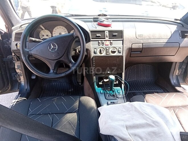 Mercedes C 180-4