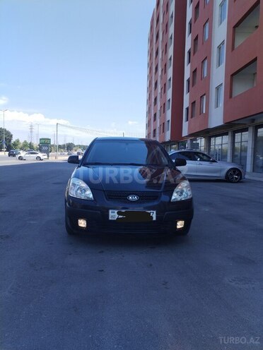 Kia Rio-1