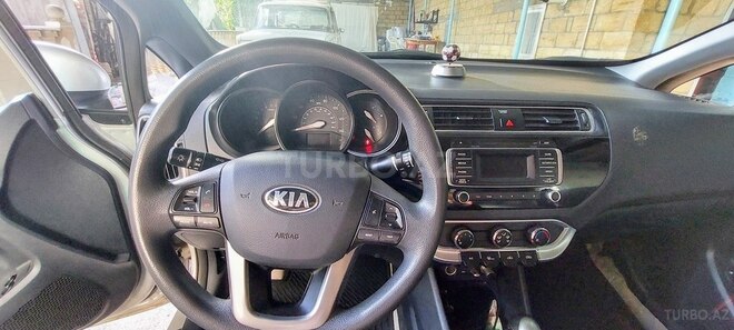 Kia Rio-3