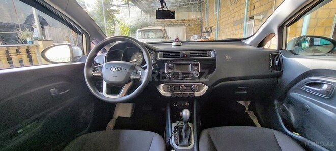 Kia Rio-9