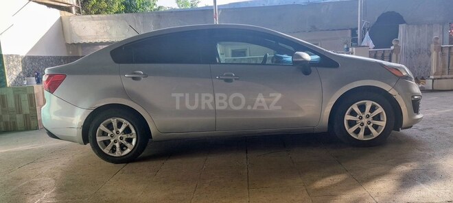 Kia Rio-12
