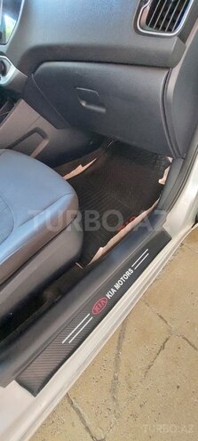 Kia Rio-10