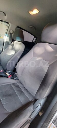 Kia Rio-8
