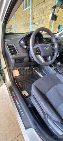 Kia Rio-7