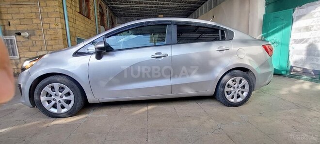Kia Rio-13