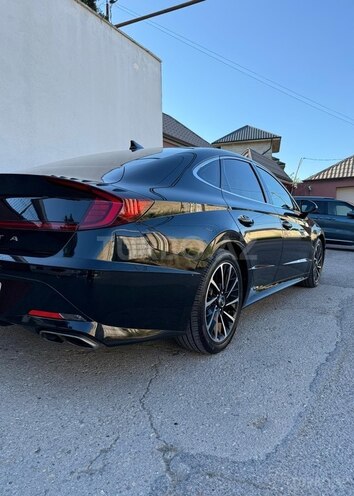 Hyundai Sonata-6