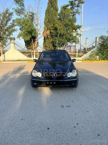 Mercedes C 240 4MATIC-1