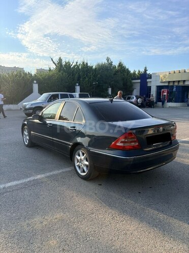 Mercedes C 240 4MATIC-6