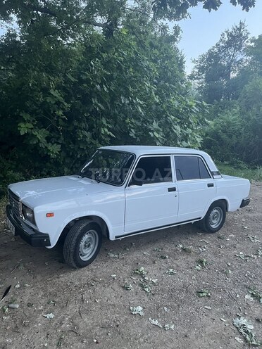 LADA (VAZ) 2107-2