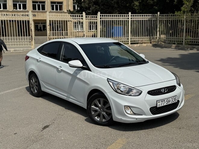 Hyundai Accent-1